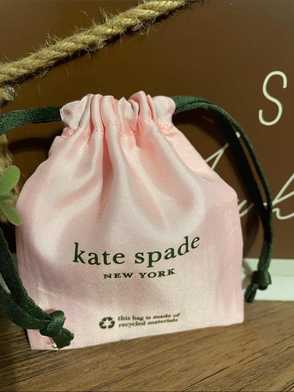Kate Spade Pink Mini dust Drawstring Jewelry Pouch with Dark Green cord - Picture 2 of 5